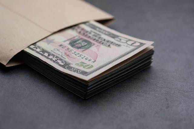 money-in-envelope money-in-envelope